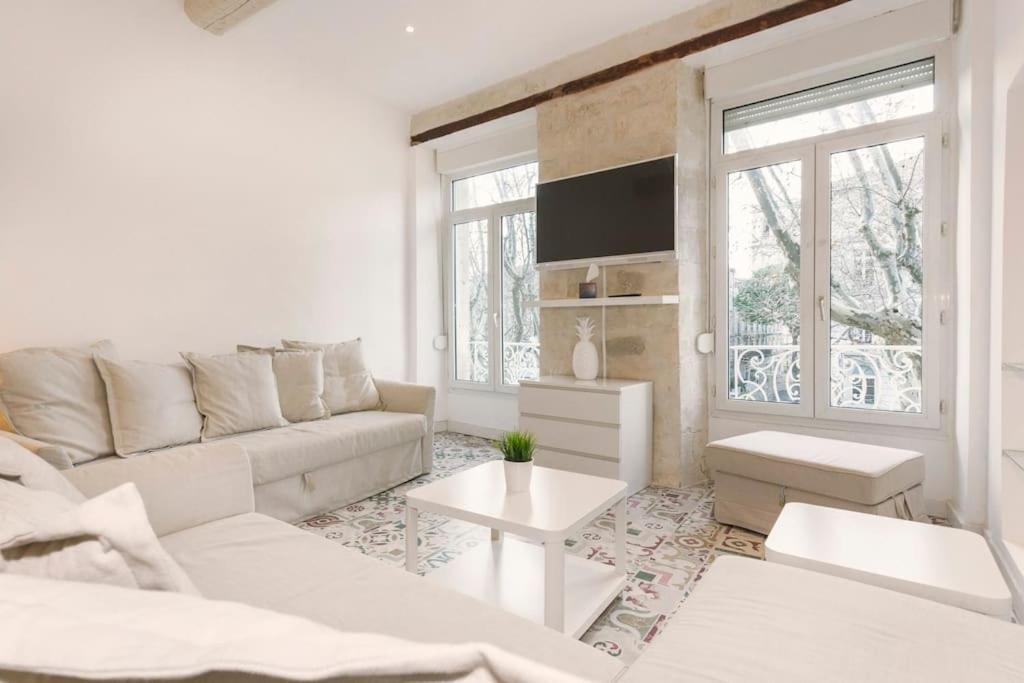 아비뇽 La Loge De L'Horloge - 1 Min Palais Des Papes - Ac Clim - Wifi - Hypercentre - Vue Sur Le Carrousel 아파트 외부 사진