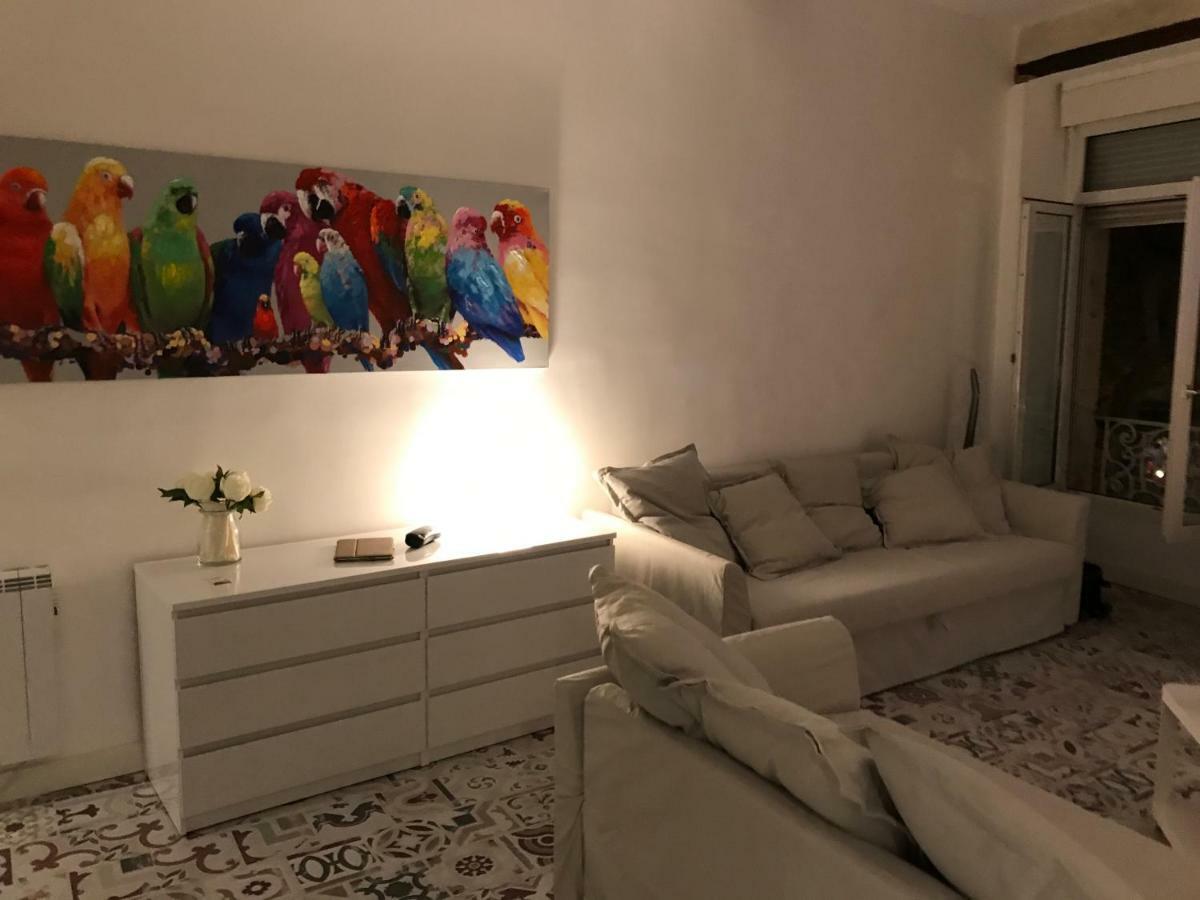아비뇽 La Loge De L'Horloge - 1 Min Palais Des Papes - Ac Clim - Wifi - Hypercentre - Vue Sur Le Carrousel 아파트 외부 사진